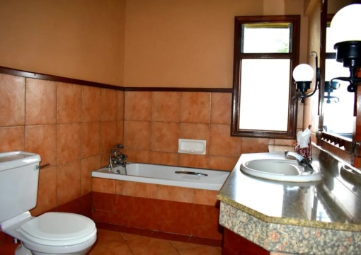 Lake Nakuru Lodge - Junior Suite